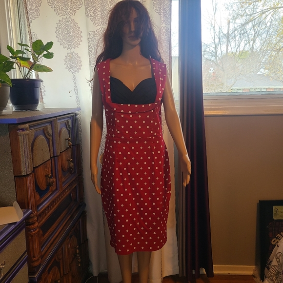 Rockabilly Red dress with white dots. - Picture 5 of 10